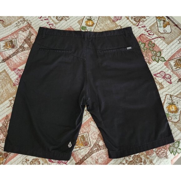 Volcom Shorts Corpo Class Style Vintage Black Bermuda Flat Front Men's Size 38 - Picture 10 of 16